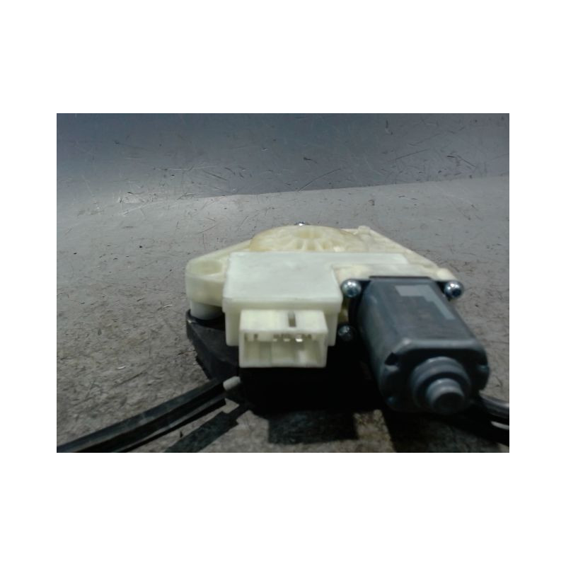 MECANISME+MOTEUR LEVE-GLACE ARRIERE DROIT VOLKSWAGEN GOLF VI 2008-
