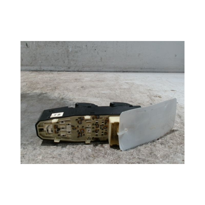 COMMANDE LEVE-GLACE PORTE AVG CHEVROLET AVEO 2008-