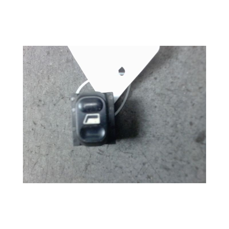 COMMANDE LEVE-GLACE PORTE AVD CITROEN BERLINGO BREAK -2002
