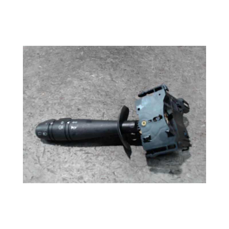 COMMANDE CLIGNOTANT RENAULT TWINGO 2 2007-