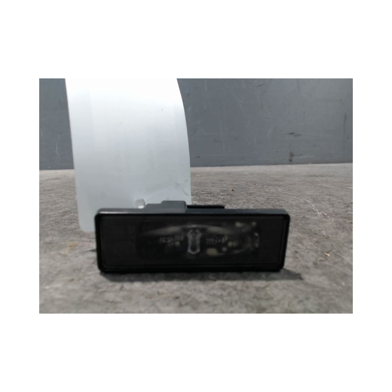 ECLAIREUR PLAQUE DE POLICE DROIT RENAULT SCENIC