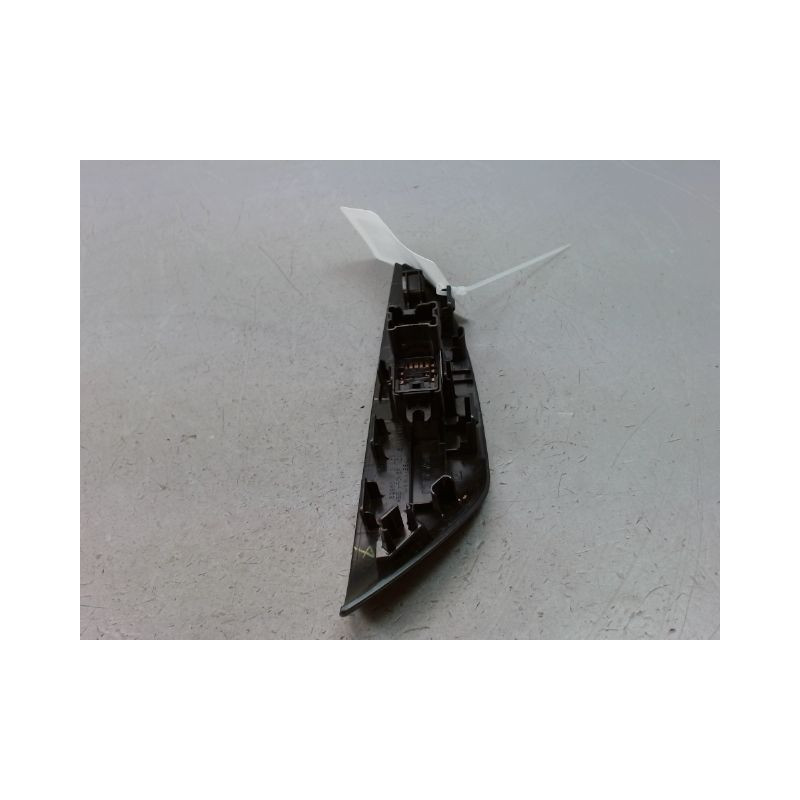 COMMANDE LEVE-GLACE PORTE ARD NISSAN LEAF 2011-...