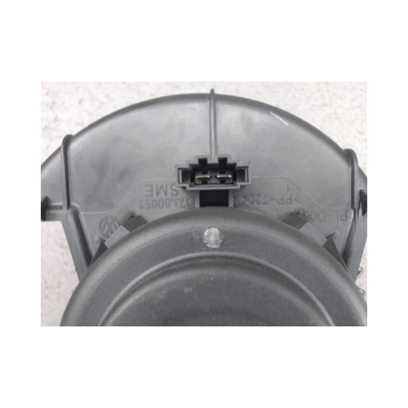 MOTEUR VENTILATEUR CHAUFFAGE VOLKSWAGEN TOUAREG