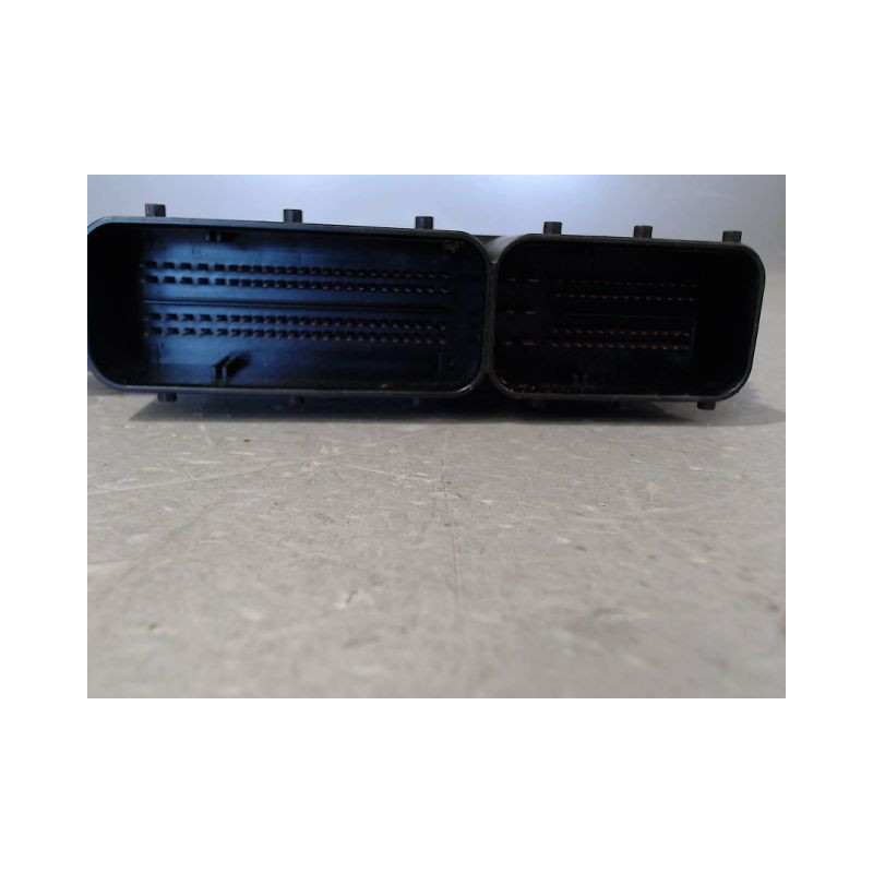 CALCULATEUR MOTEUR MERCEDES VITO
