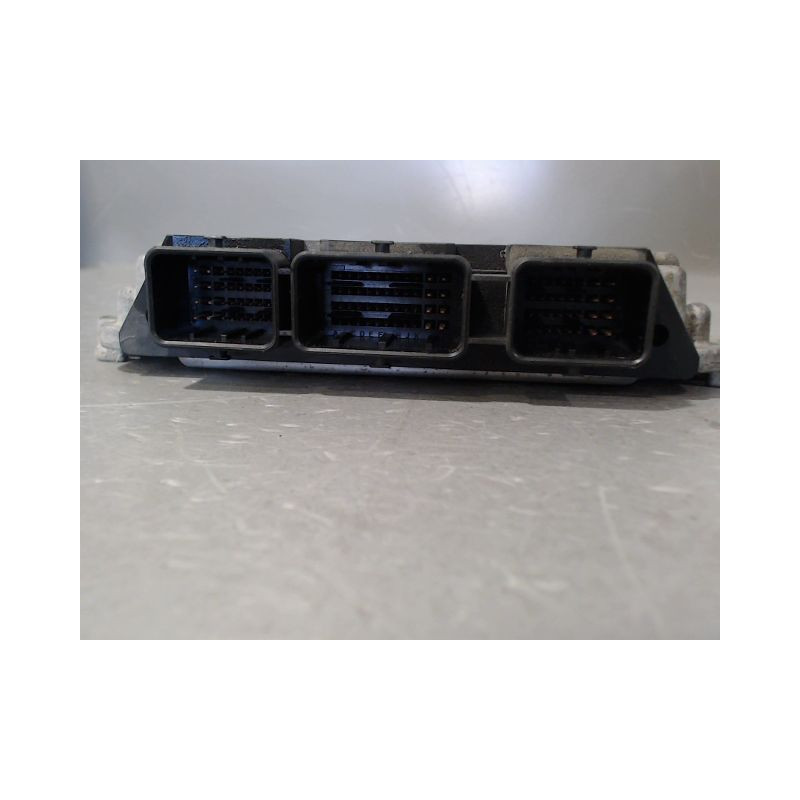 CALCULATEUR MOTEUR PEUGEOT 207