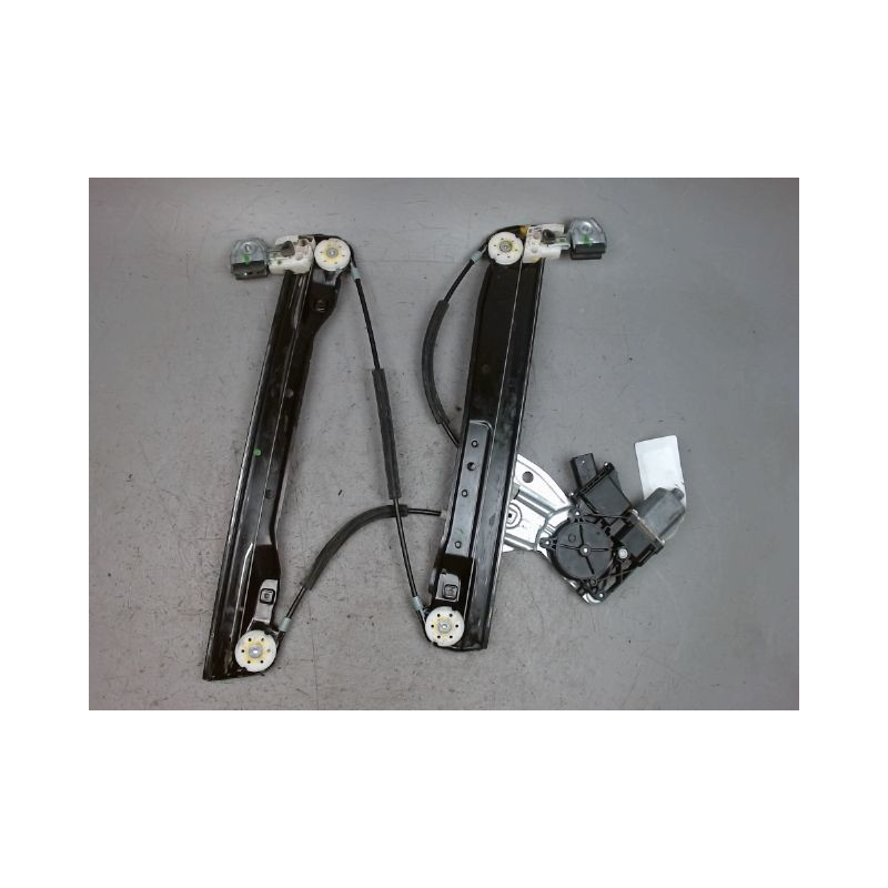 MECANISME+MOTEUR LEVE-GLACE AVANT GAUCHE OPEL MERIVA
