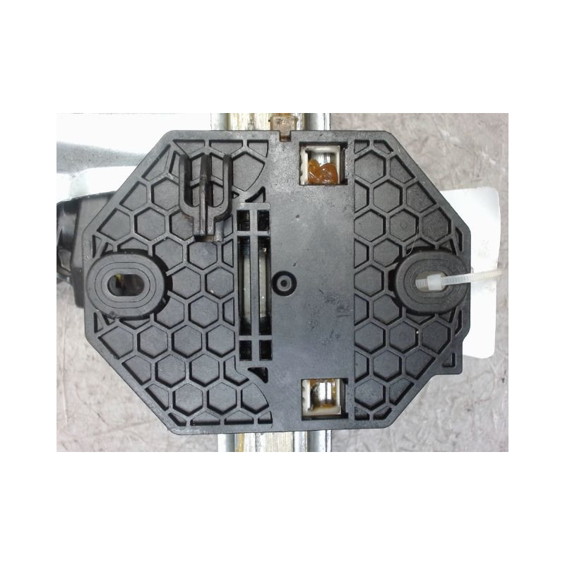MECANISME+MOTEUR LEVE-GLACE AVANT DROIT DACIA SANDERO
