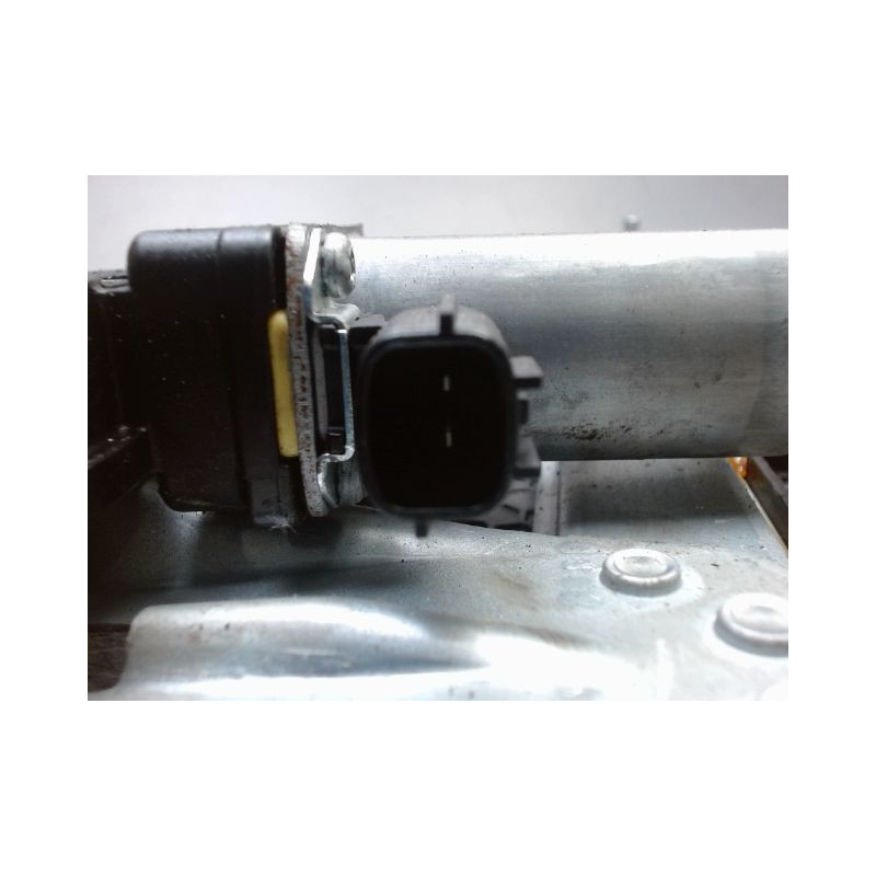 MECANISME+MOTEUR LEVE-GLACE AVANT DROIT DACIA SANDERO