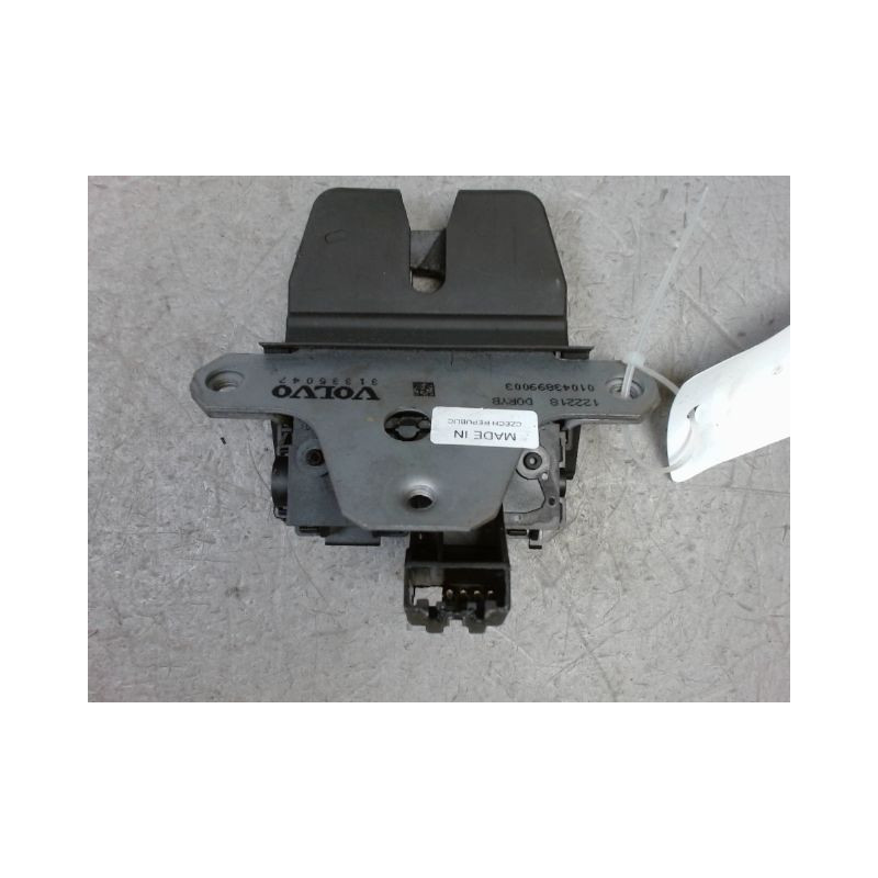 SERRURE HAYON  VOLVO V50