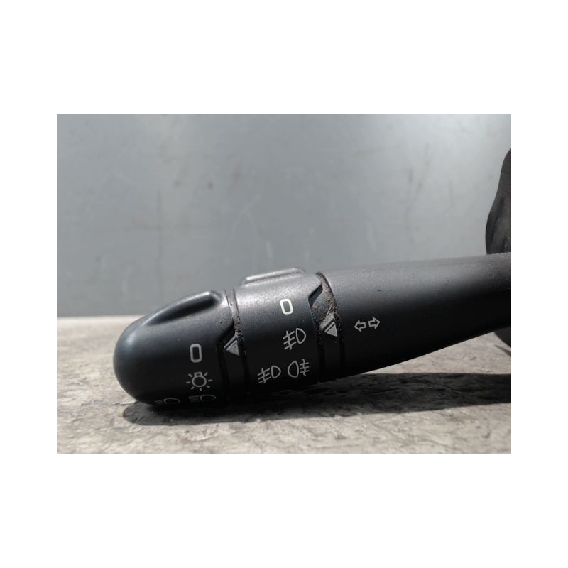 COMMANDE CLIGNOTANT RENAULT CLIO II PH.2 01-06