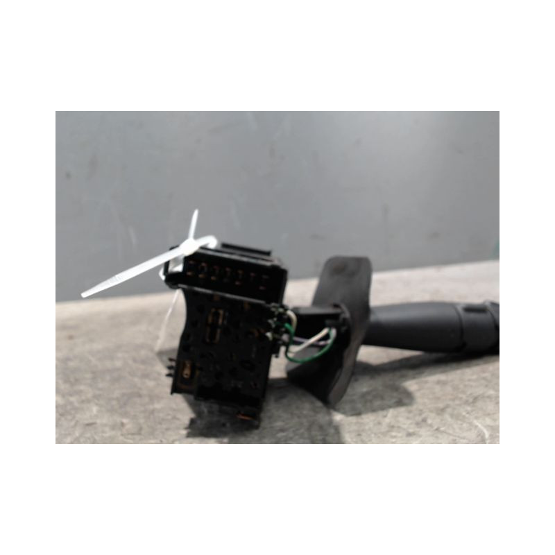 COMMANDE CLIGNOTANT RENAULT CLIO II PH.2 01-06