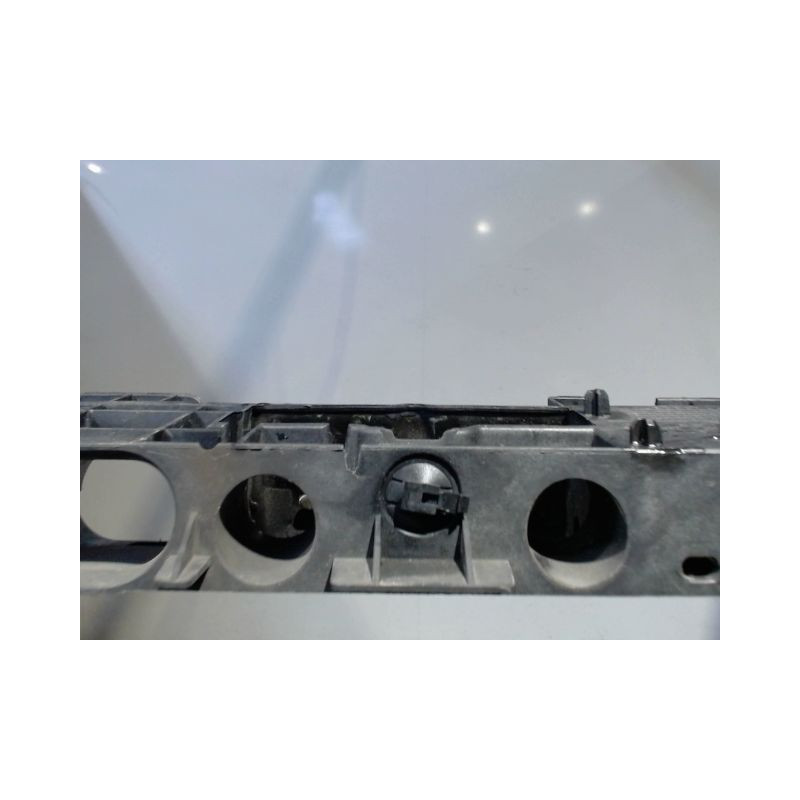 TRAVERSE SUPERIEURE ARMATURE AVANT RENAULT CLIO IV