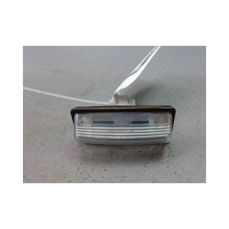 ECLAIREUR PLAQUE DE POLICE DROIT NISSAN LEAF 2011-...