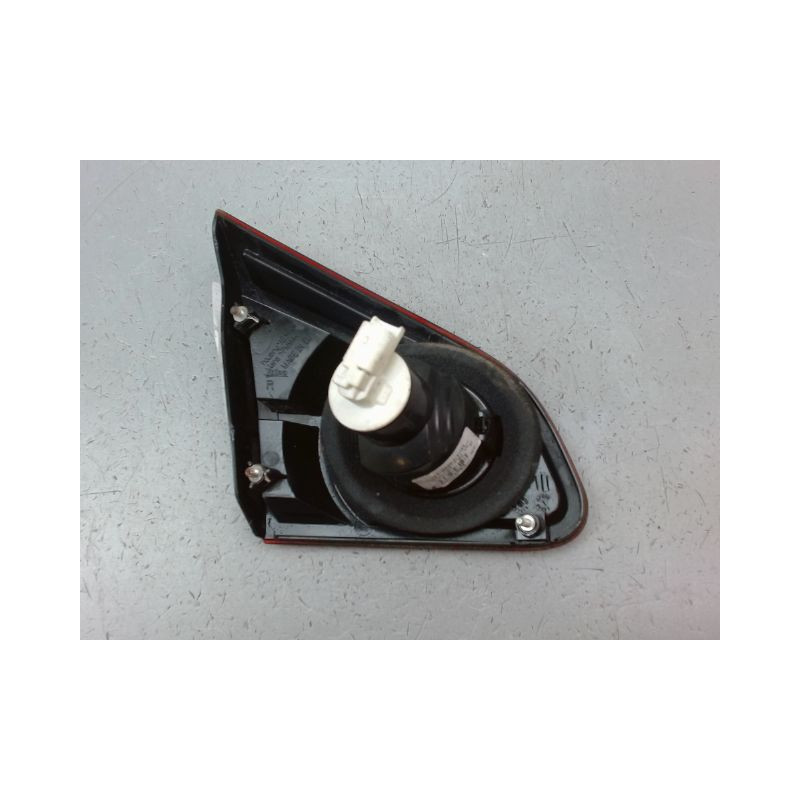 FEU ARRIERE INTERIEUR DROIT NISSAN QASHQAI BREAK I Phase 1 2007-2010