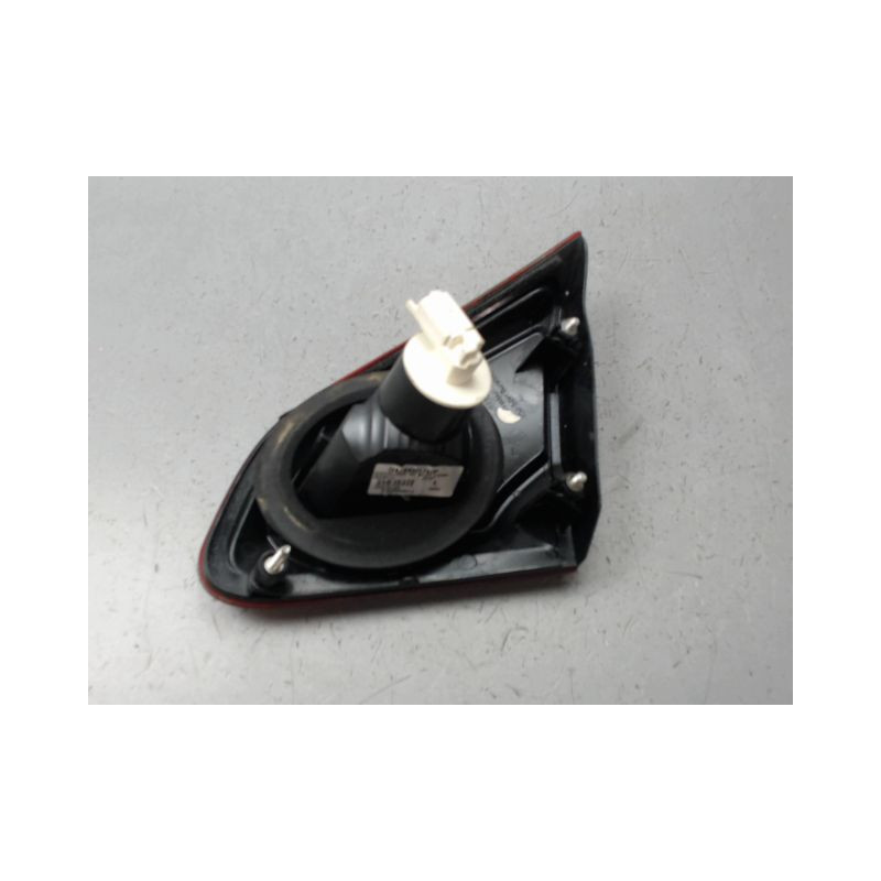 FEU ARRIERE INTERIEUR GAUCHE NISSAN QASHQAI +2 I Phase 2 LONG 2010-2014