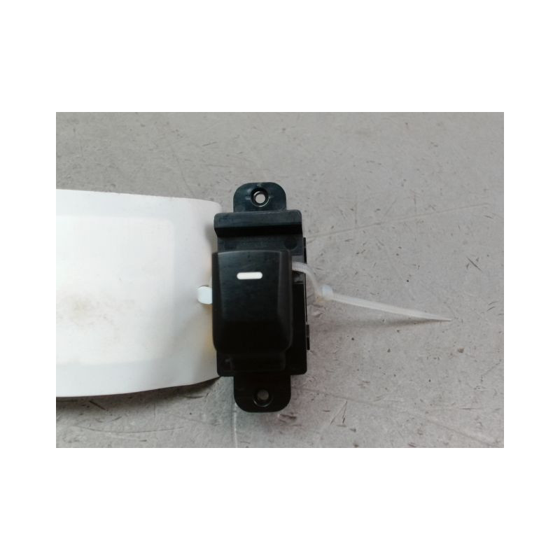 COMMANDE LEVE-GLACE PORTE ARG KIA RIO 2005-