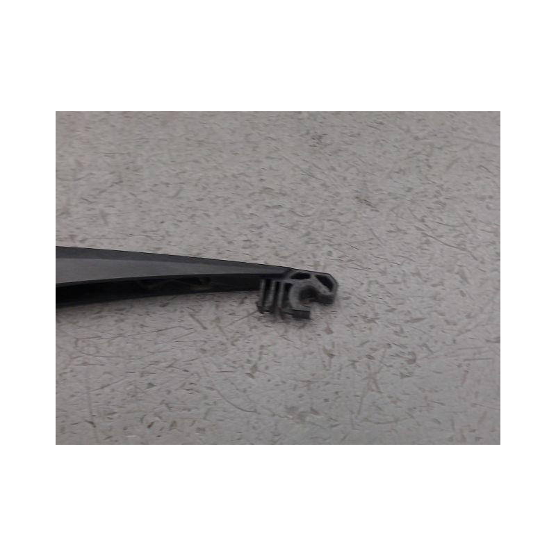 BRAS ESSUIE-GLACE ARRIERE TOYOTA RAV4