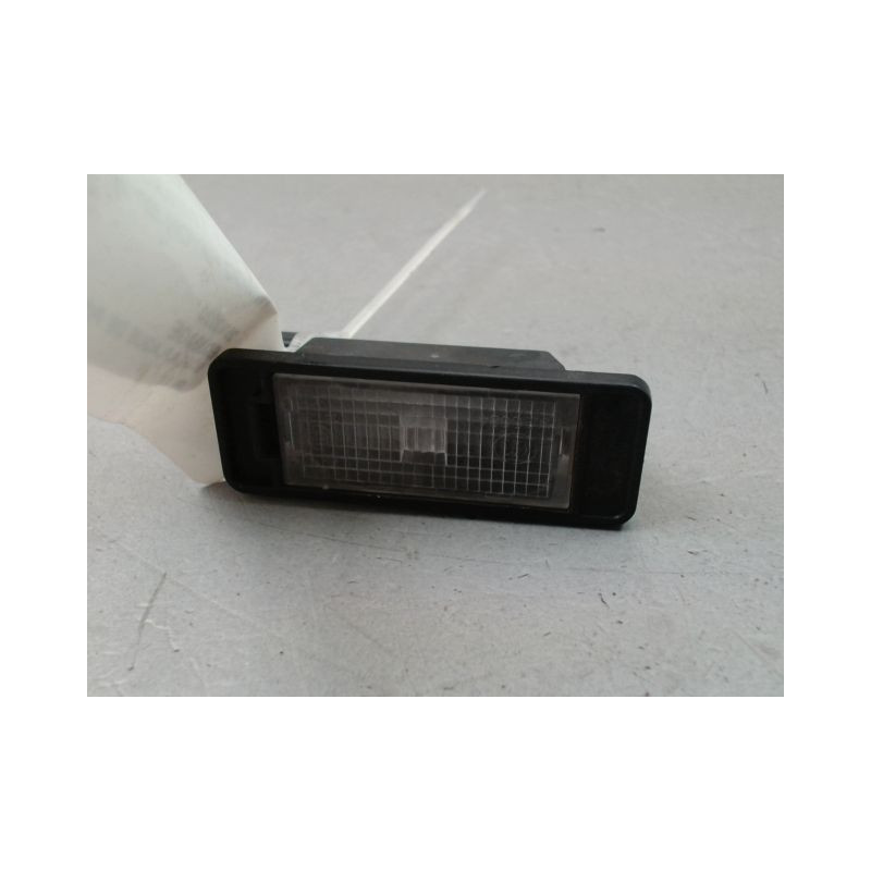 ECLAIREUR PLAQUE DE POLICE DROIT RENAULT TWINGO III 2014-...