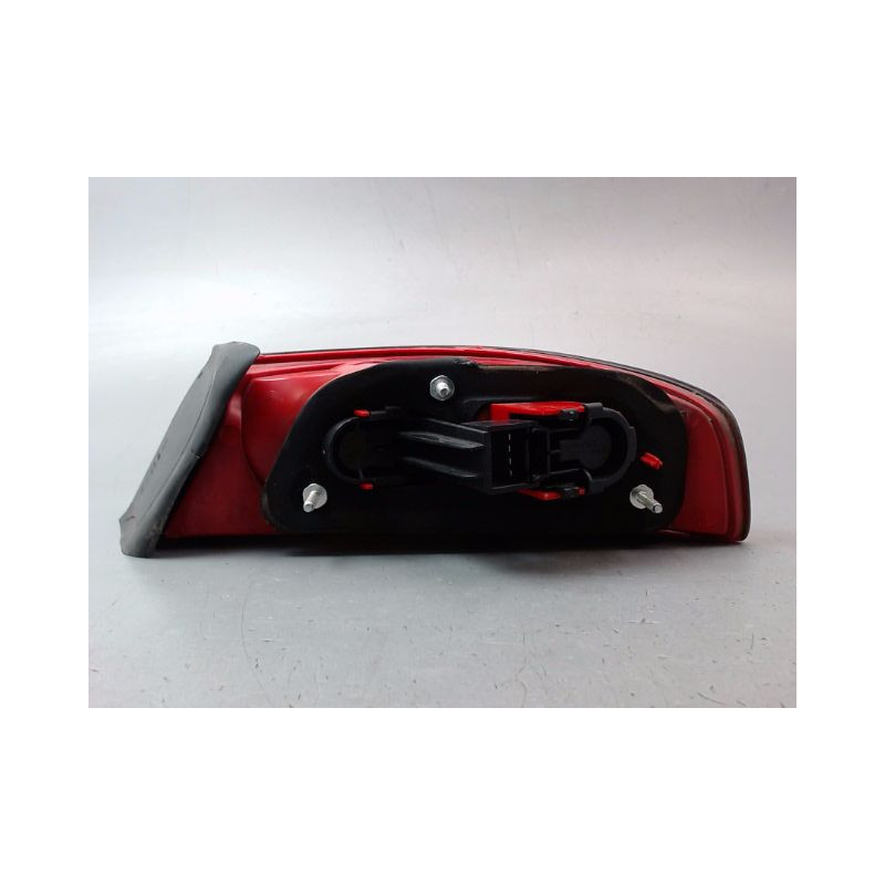 FEU ARRIERE GAUCHE  ALFA ROMEO 159 SPORTWAGON