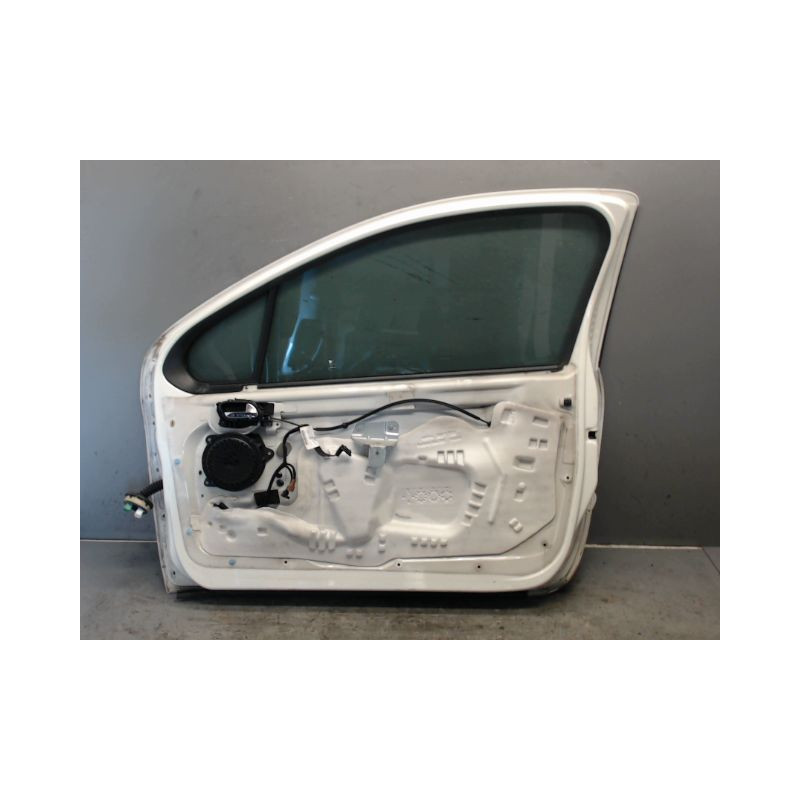 PORTE AVANT DROIT PEUGEOT 207