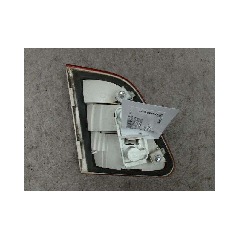 FEU ARRIERE INTERIEUR DROIT MERCEDES CLASSE B 05-08