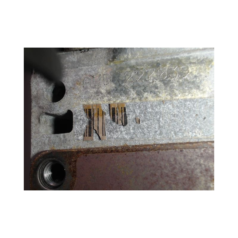 MOTEUR ESSENCE VOLKSWAGEN POLO 99-2001 1.4