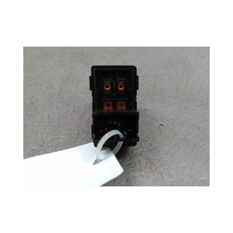 COMMANDE LEVE-GLACE PORTE AVD KIA PICANTO
