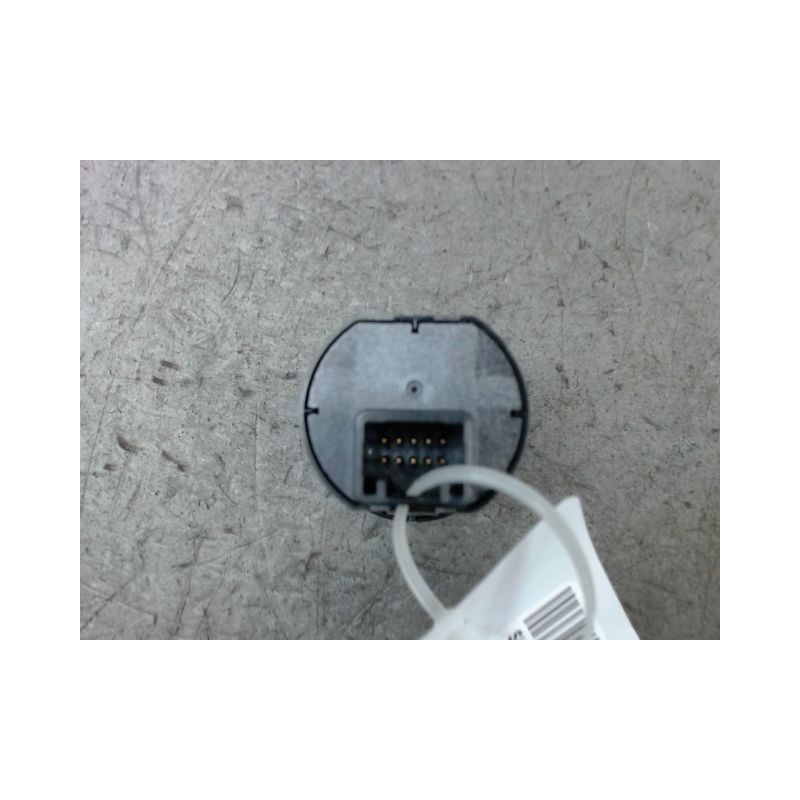 BOUTON DE DEMARRAGE SUZUKI SWIFT