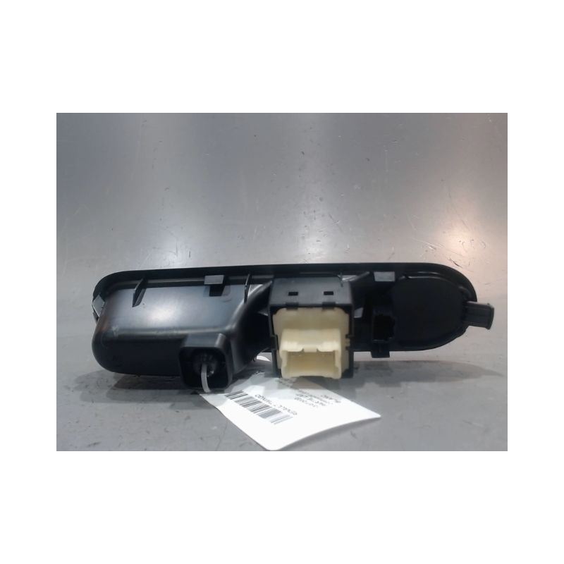 COMMANDE LEVE-GLACE PORTE AVG RENAULT TWINGO