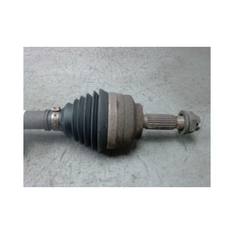 TRANSMISSION AVANT DROIT RENAULT TWINGO PH.3 2000-2007 1.2 