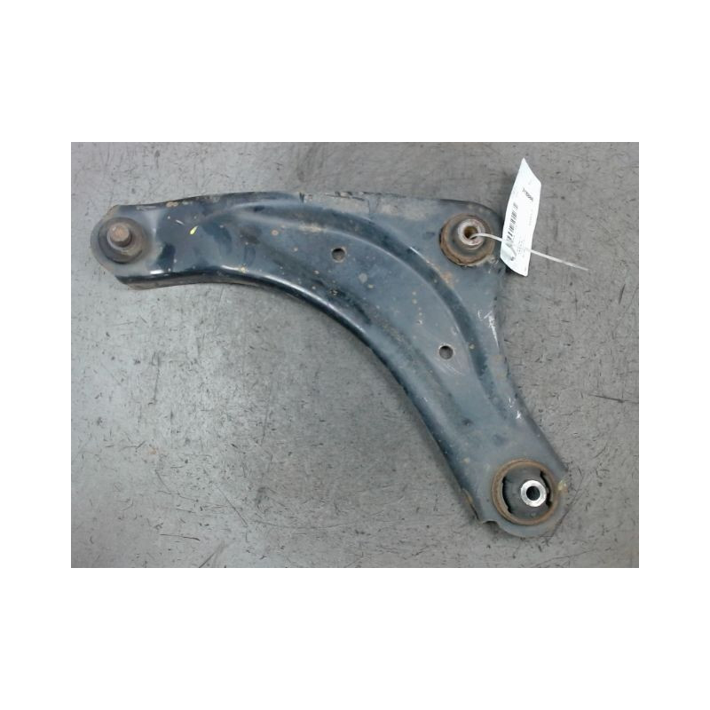 TRIANGLE INFERIEUR AVANT GAUCHE NISSAN JUKE