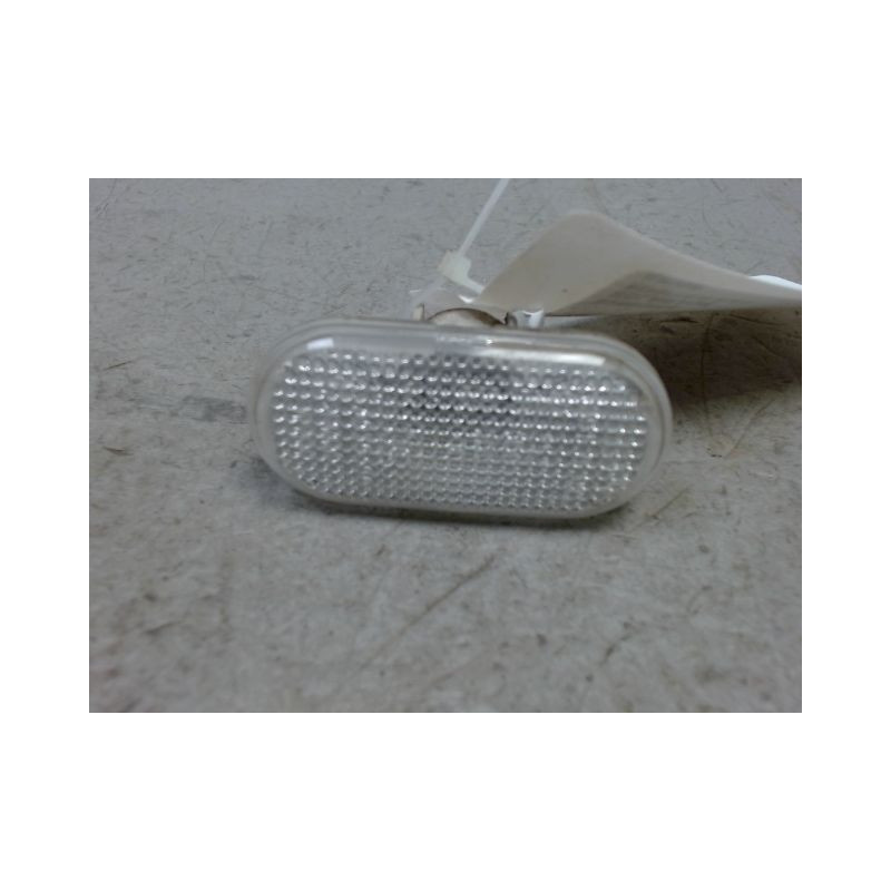 REPETITEUR AILE DROIT RENAULT TWINGO