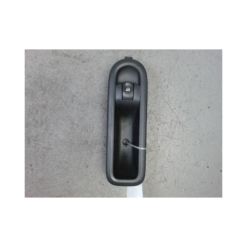 COMMANDE LEVE-GLACE PORTE AVD RENAULT CLIO