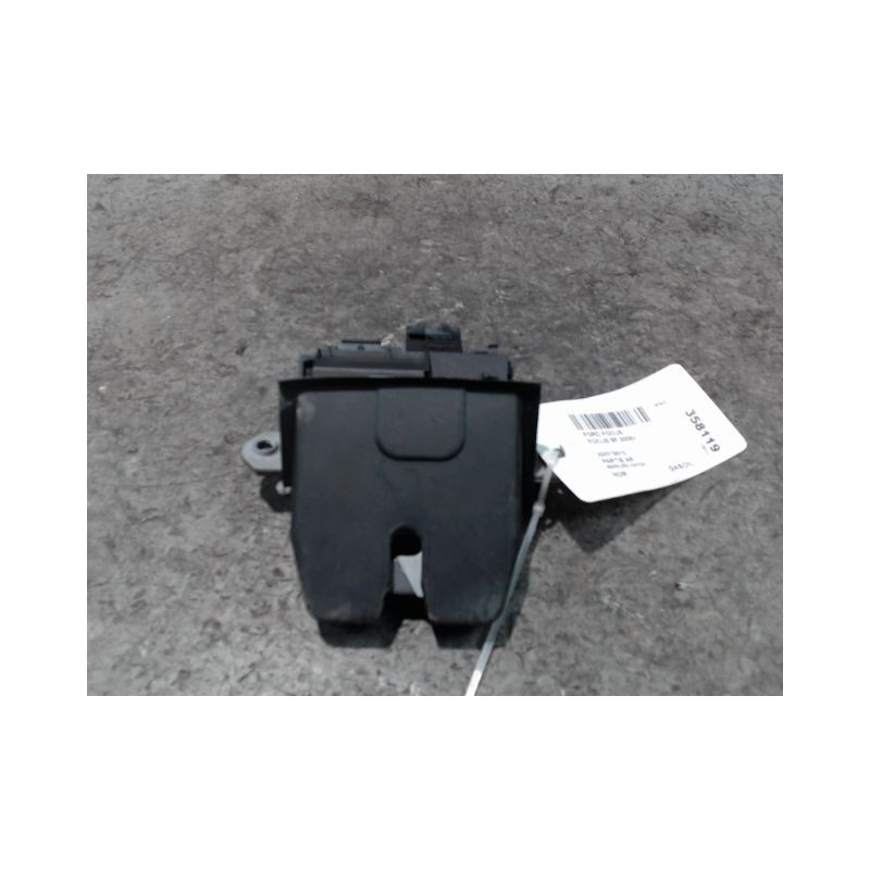 SERRURE HAYON  FORD FOCUS 2008-