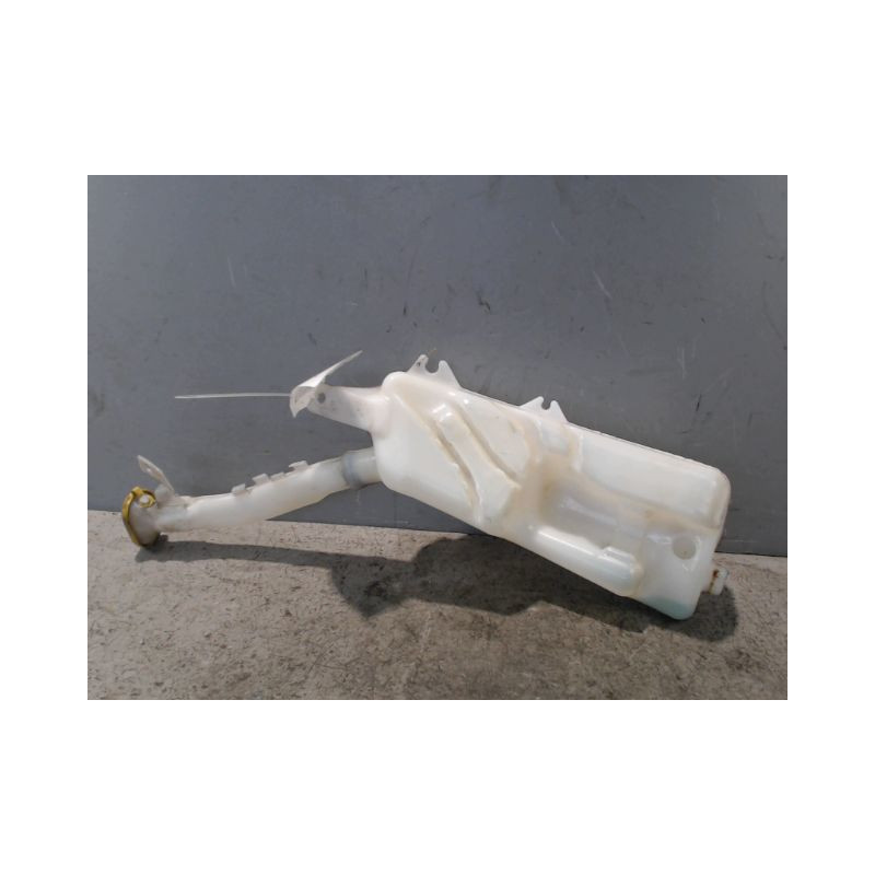 RESERVOIR LAVE-GLACE AVANT RENAULT CLIO III 2010-