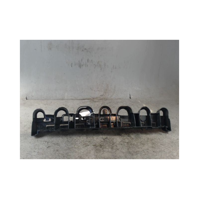 SUPPORT CENTRAL PARE-CHOC ARRIERE  RENAULT CLIO IV