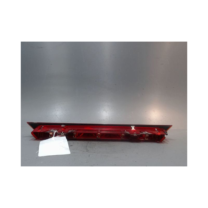 FEUX STOP SUPPLEMENTAIRE FORD C-MAX