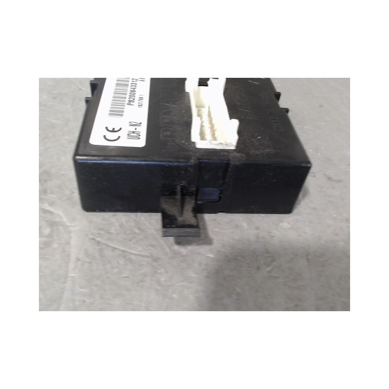 BOITIER GESTION HABITACLE RENAULT TRAFIC