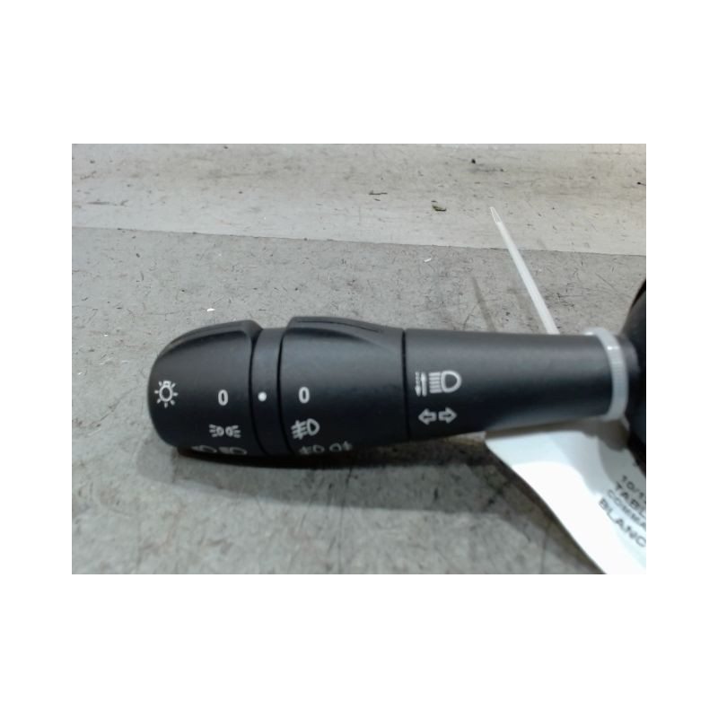 COMMANDE CLIGNOTANT DACIA SANDERO