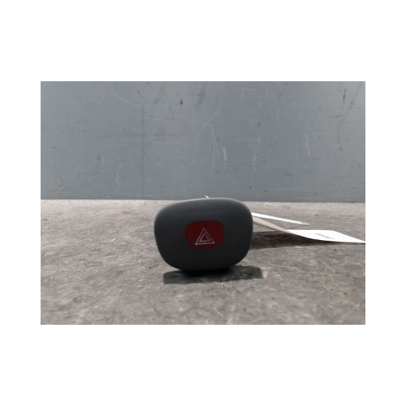 BOUTON DE WARNING RENAULT CLIO II PH.1 98-2001