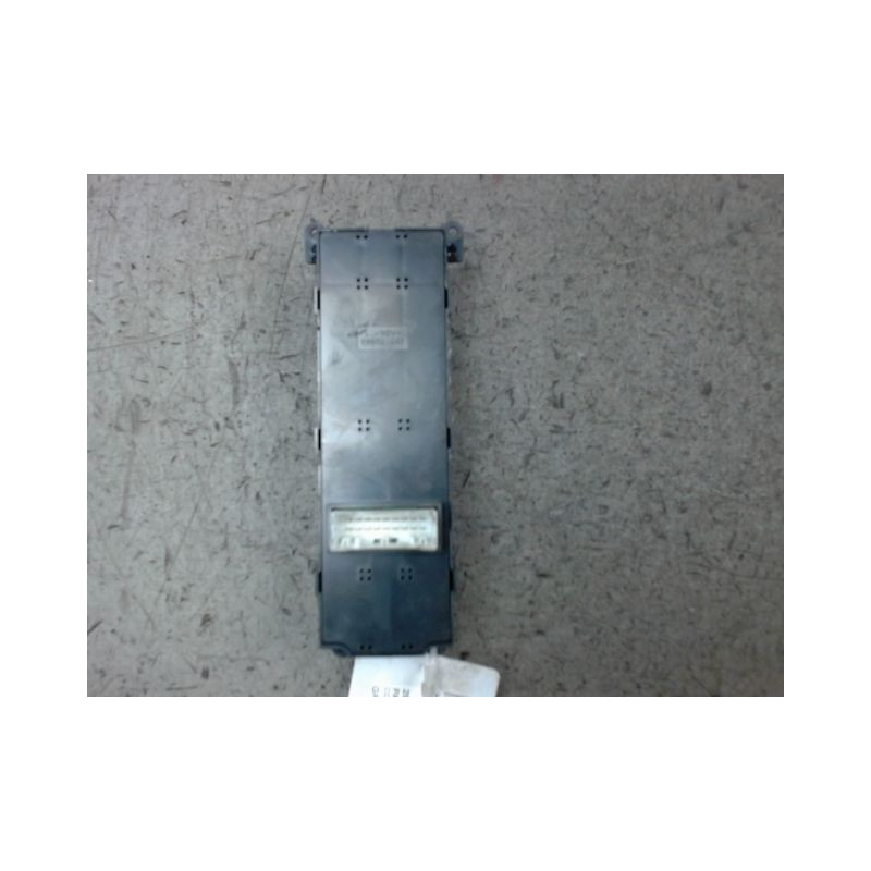 COMMANDE LEVE-GLACE PORTE AVG HYUNDAI I10