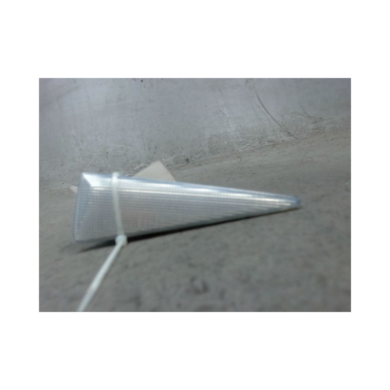 REPETITEUR AILE DROIT RENAULT SCENIC II PH1 02-06