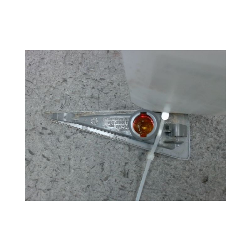 REPETITEUR AILE DROIT RENAULT SCENIC II PH1 02-06