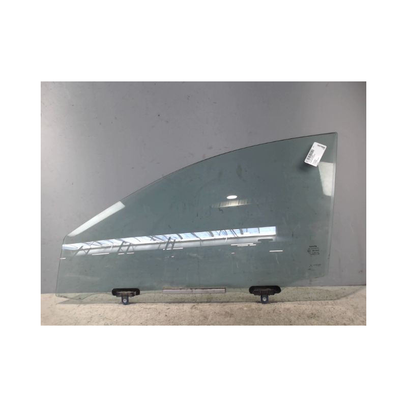 GLACE PORTE AVG TOYOTA AURIS 2010-