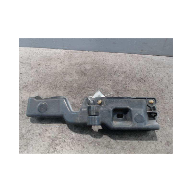 SUPPORT AILE AVD RENAULT SCENIC III 2009-