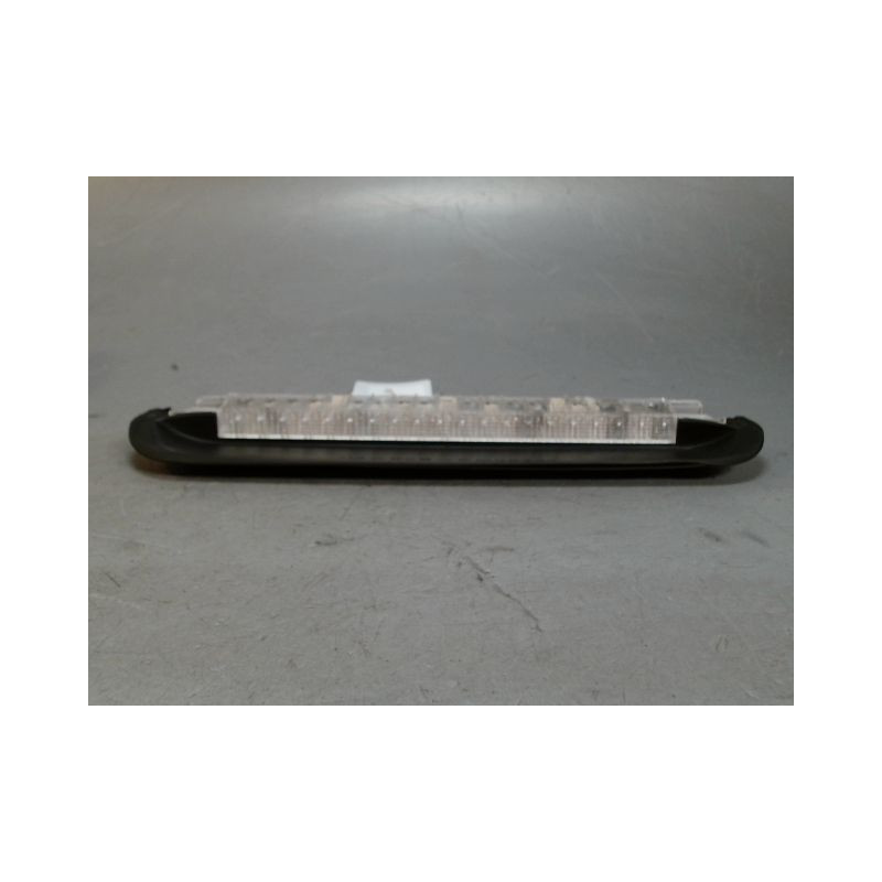 FEUX STOP SUPPLEMENTAIRE BMW SERIE 3 (E46) 01-2005