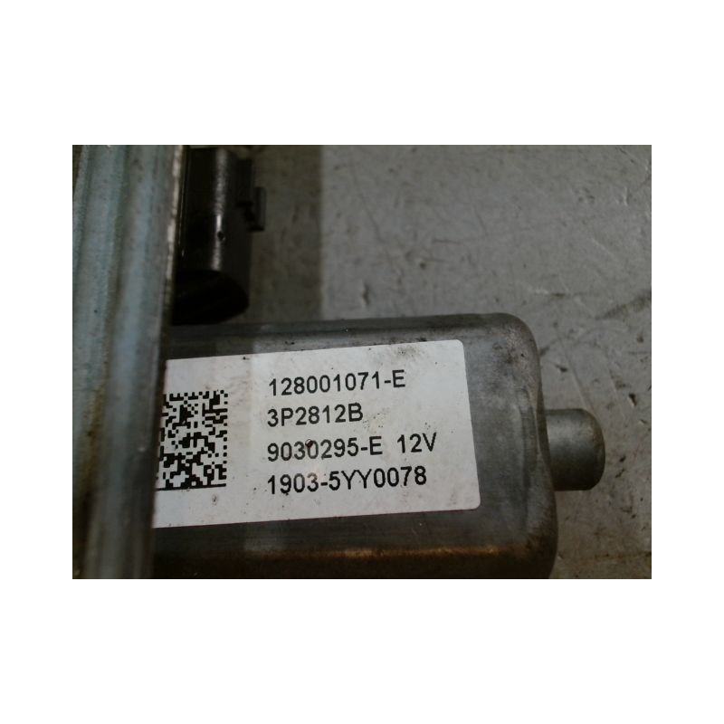 MECANISME+MOTEUR LEVE-GLACE AVANT DROIT DACIA LODGY