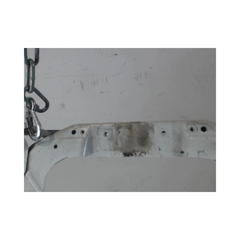 TRAVERSE SUPERIEURE ARMATURE AVANT CHEVROLET ORLANDO