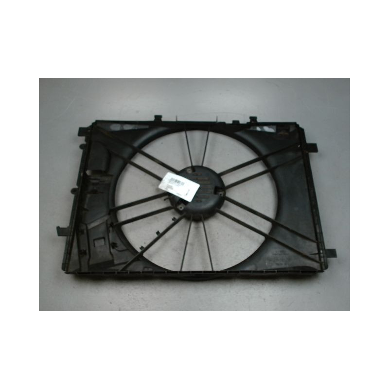 SUPPORT DE VENTILATEUR MERCEDES CLASSE C 2007-
