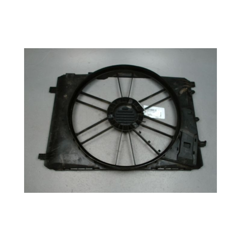 SUPPORT DE VENTILATEUR MERCEDES CLASSE C 2007-